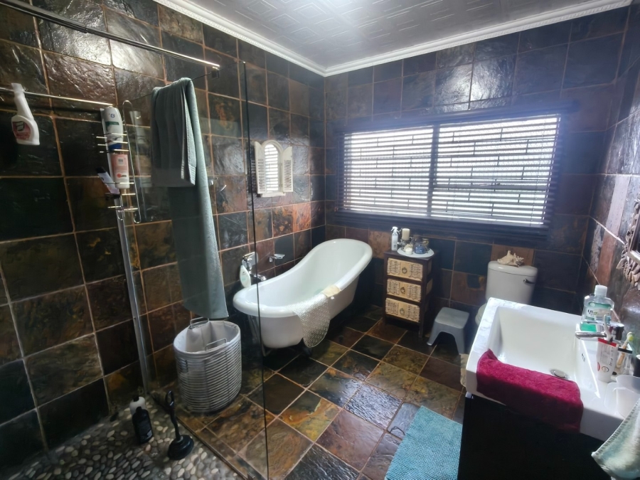 3 Bedroom Property for Sale in Rustenburg Rural North West